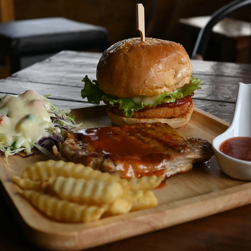 Combo Burger + Papas + Bebida